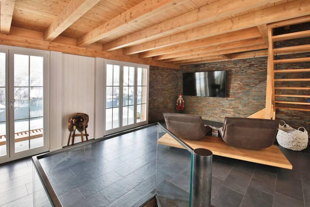 Exklusives Chalet Mit Traumhafter See- Und Bergsicht Seelisberg Eksteriør billede